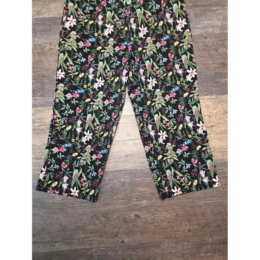 Roz & Ali Floral Stretch Cropped Pants